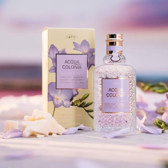 4711 acqua colonia freesia & musk parfüümi pudel lähedalt