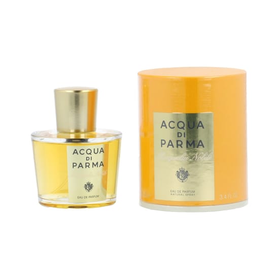 Бутылка парфюма acqua di parma magnolia nobile крупным планом