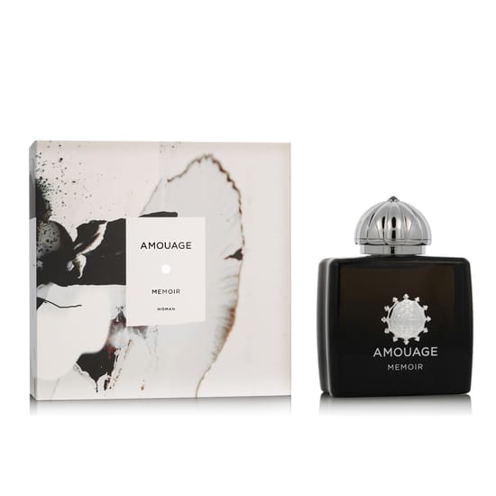Бутылка парфюма Amouage Memoir Woman крупным планом