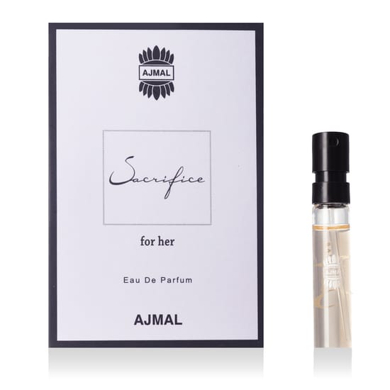 Ajmal Sacrifice for Her EDP – аромат страсти и свежести Флакон Ajmal Sacrifice for Her EDP крупным планом, элегантный дизайн аромата для женщин