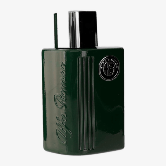 Оригинальная упаковка Alfa Romeo Green EDT Элегантный флакон Alfa Romeo Green EDT