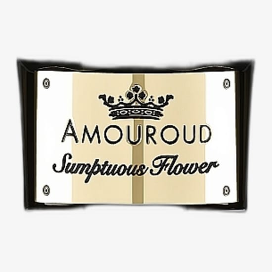 Amouroud sumptuous flower edp pudel lähedalt