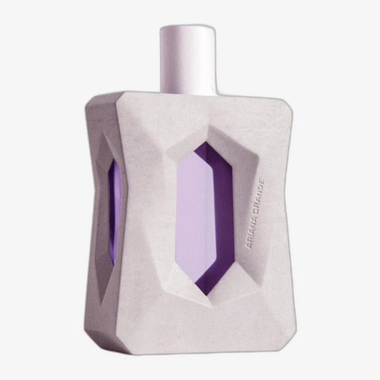 Флакон Ariana Grande God Is A Woman EDP – символ утончённости и мягкости