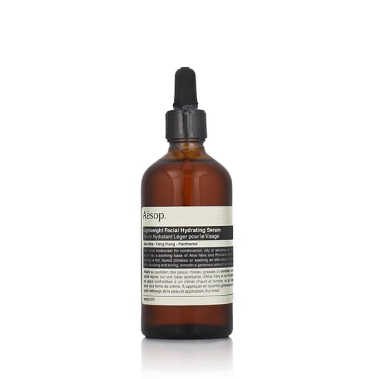 Крупный план флакона с легкой увлажняющей сывороткой для лица Aesop