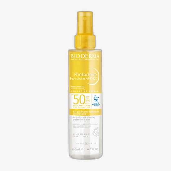 Bioderma Photoderm Anti-Ox niisutav kaitsev vesi SPF 50 lähedalt vaadatuna