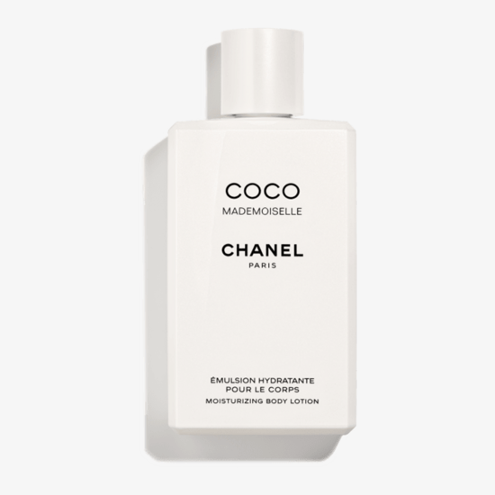 Chanel Coco Mademoiselle kehakreemi purk lähedalt