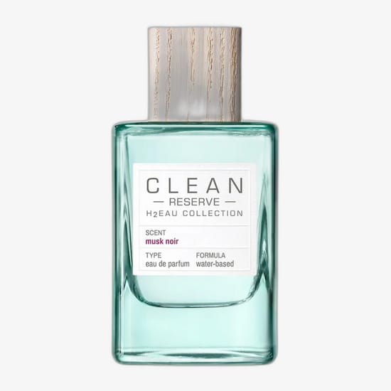 Упаковка образца Clean H2Eau Musk Noir EDP Крупный план спрея Clean H2Eau Musk Noir EDP – образец