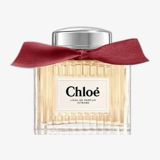 Close-up of the minimalist Chloé L'EDP Intense perfume bottle – refined and elegant