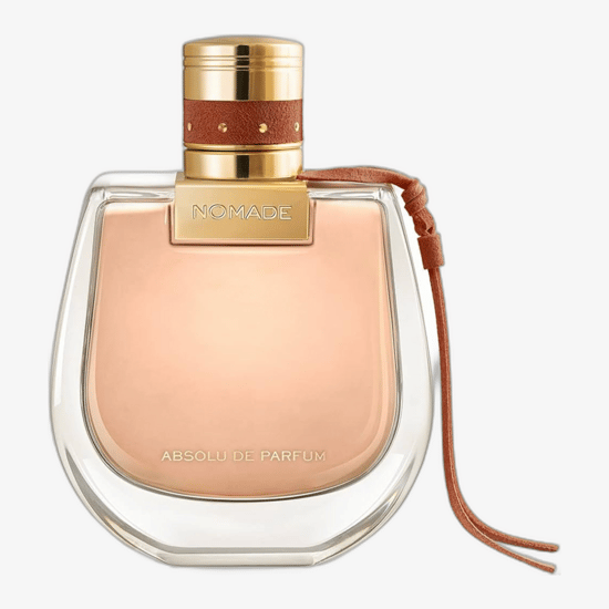 Бутылка парфюма Chloé Nomade Absolu de Parfum вблизи