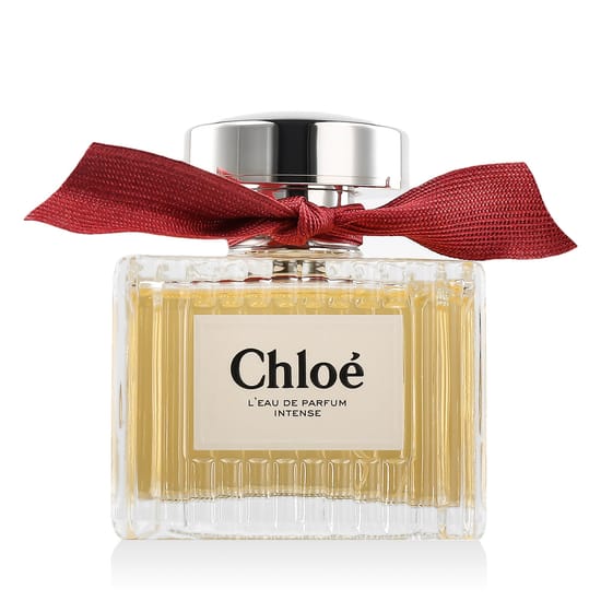 Close-up of the minimalist Chloé L'EDP Intense perfume bottle – refined and elegant