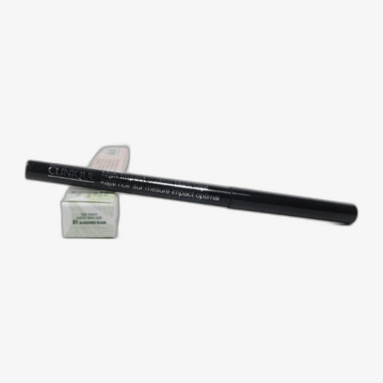 Clinique High Impact Custom Black Kajal mustas toonis lähedalt
