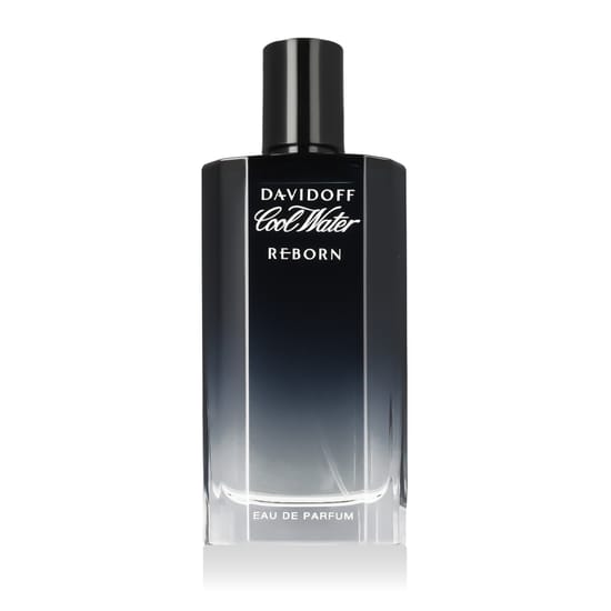 бутылка Davidoff Cool Water Reborn for Him EDP крупным планом