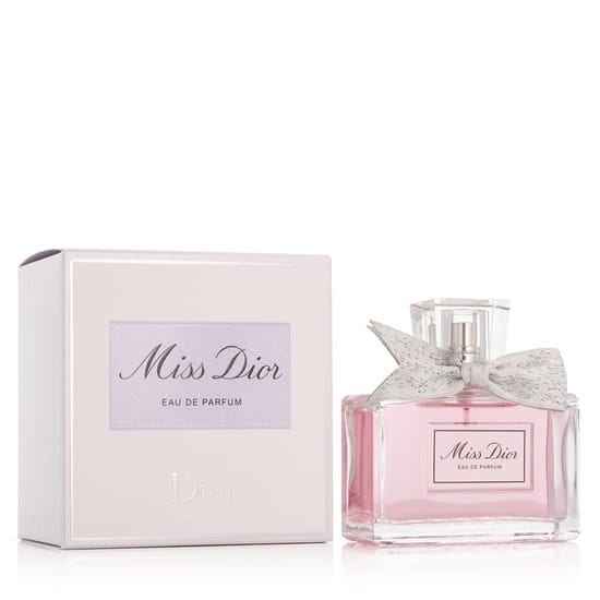 Бутылка аромата dior christian miss dior (2021) вблизи