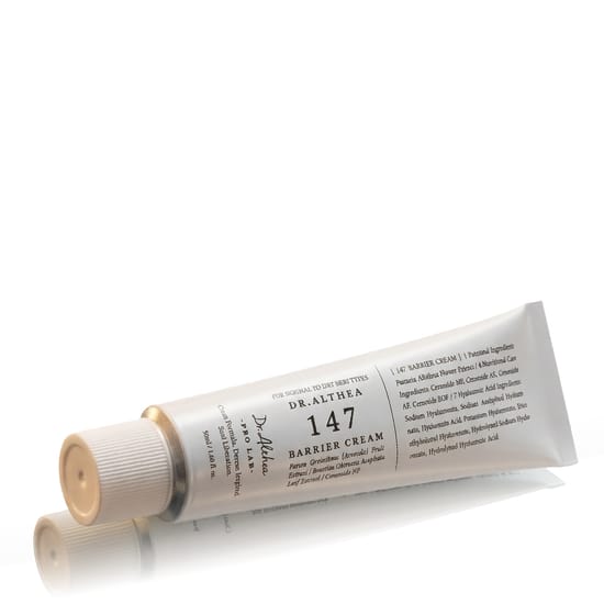 Увлажняющий крем Dr.Althea 147 Barrier Cream в упаковке