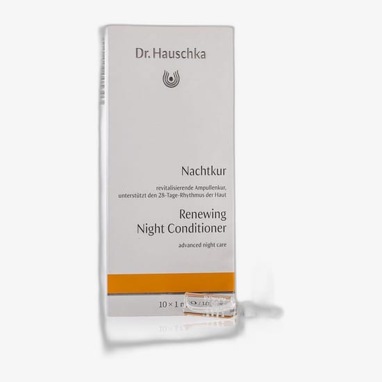Упаковка ночного обновляющего кондиционера Dr. Hauschka