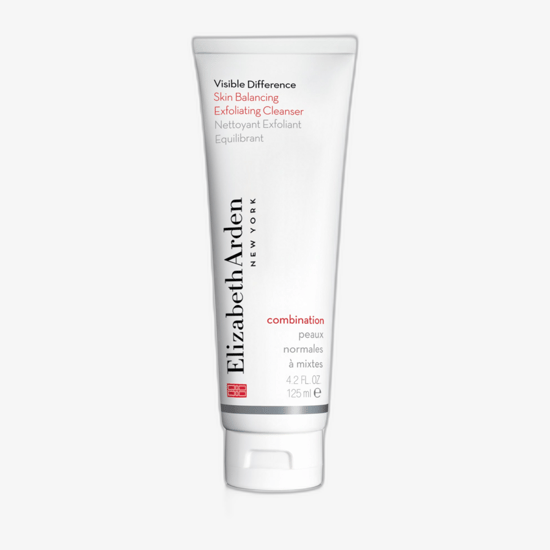 Elizabeth Arden Visible Difference Skin Balancing Cleanseri pudeli lähivõte