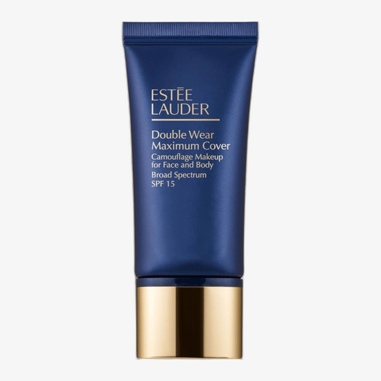 Крупный план тонального крема Estée Lauder Double Wear Maximum Cover в оттенке 2C5 Creamy Tan
