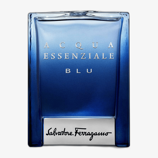 Бутылка парфюма Salvatore Ferragamo Acqua Essenziale Blu, крупный план