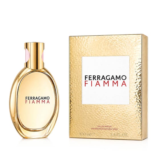 Бутылка Ferragamo Fiamma EDP крупным планом