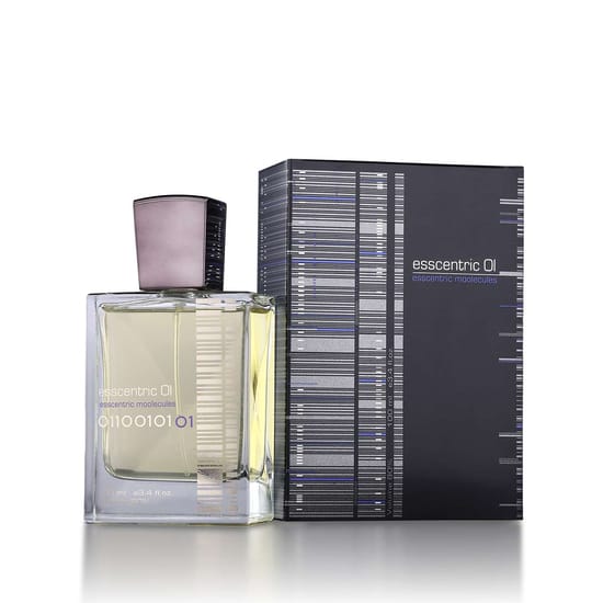Fragrance World Esscentric Moolecules 01 EDP bottle close-up