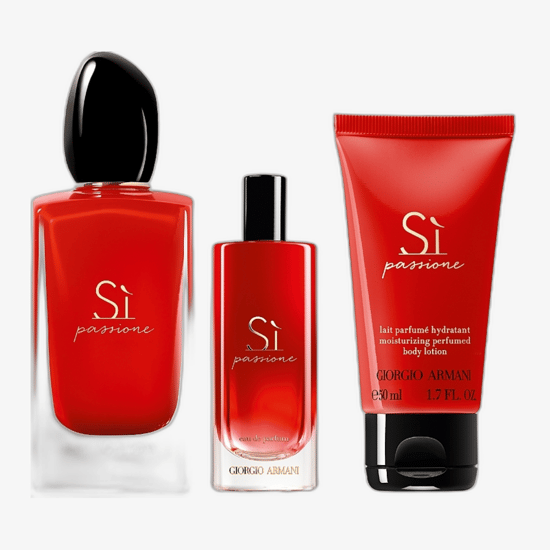 Бутылка аромата Giorgio Armani Sì Passione вблизи