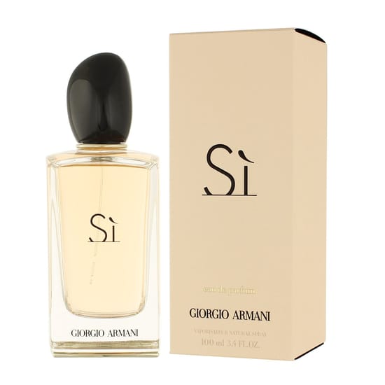 Бутылка аромата Giorgio Armani Sì EDP вблизи