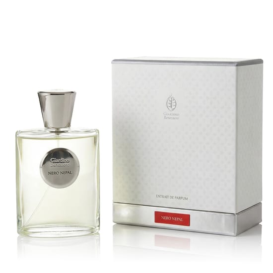 Оригинальная упаковка Giardino Benessere Nero Nepal EDP Бутылка Giardino Benessere Nero Nepal EDP крупным планом