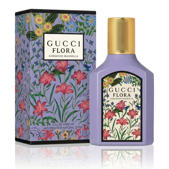 Бутылка Gucci Flora Gorgeous Magnolia вблизи