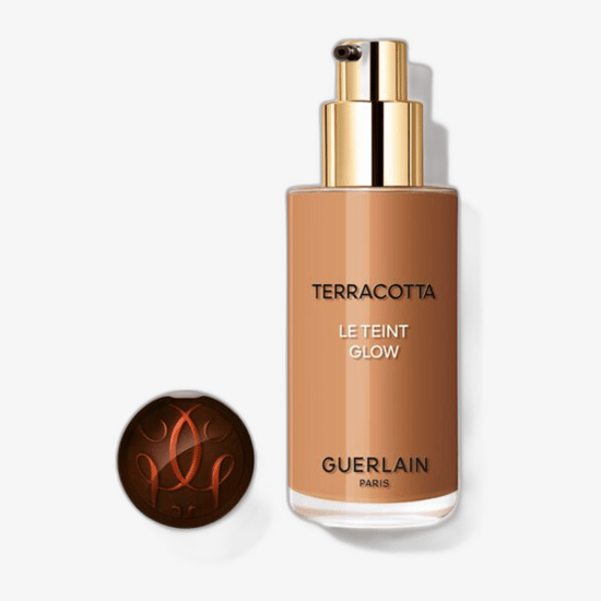 Флакон тональной основы Guerlain Terracotta Joli Teint крупным планом