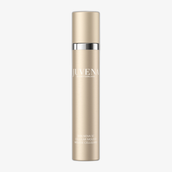 Бутылка Juvena Skin Specialists Miracle Boost Essence крупным планом