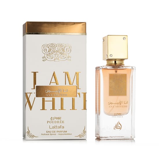 Бутылка Lattafa Ana Abiyedh Poudrée EDP крупным планом