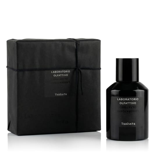 Бутылка Laboratorio Olfattivo Vanhera EDP крупным планом