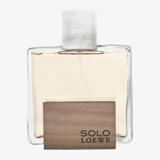 Original packaging of Loewe Solo Cedro EDT Close-up of Loewe Solo Cedro EDT bottle