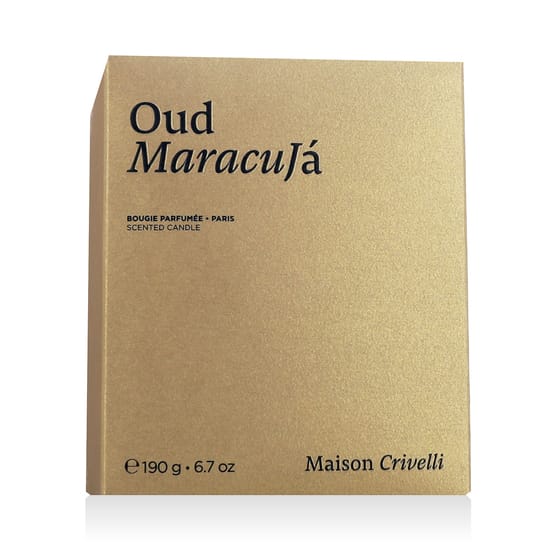 Maison Crivelli Oud Maracujá – упаковка ароматической свечи премиум качества Maison Crivelli Oud Maracujá – элегантная ароматическая свеча в современной обстановке