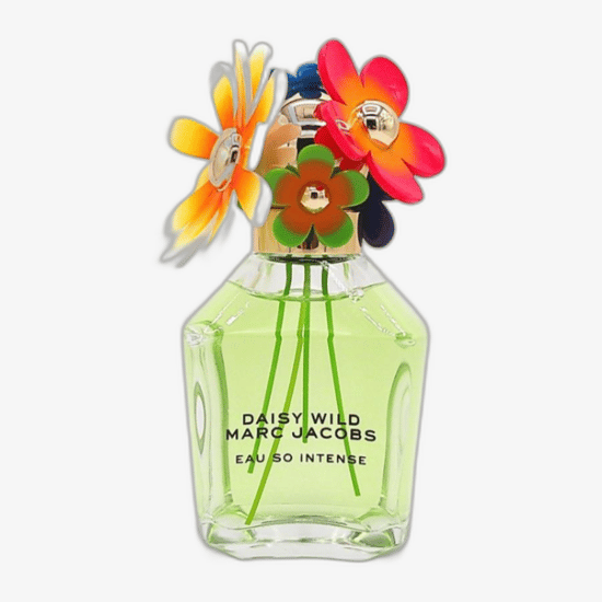 Minimalistliku disainiga Marc Jacobs Daisy Wild Eau So Intense EDP pudel