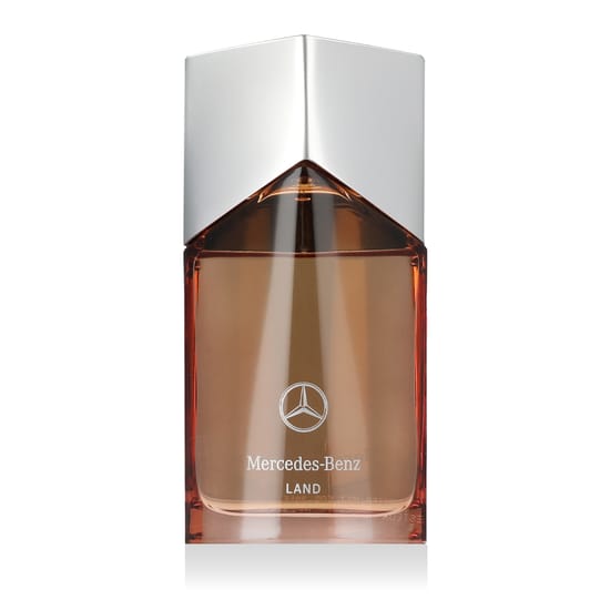 Элегантный флакон Mercedes-Benz Land EDP в крупном плане