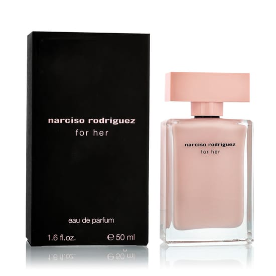 Флакон парфюма Narciso Rodriguez For Her EDP крупным планом