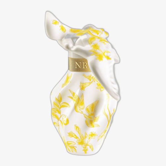 Bottle of Nina Ricci L'Air du Temps À Paris up close