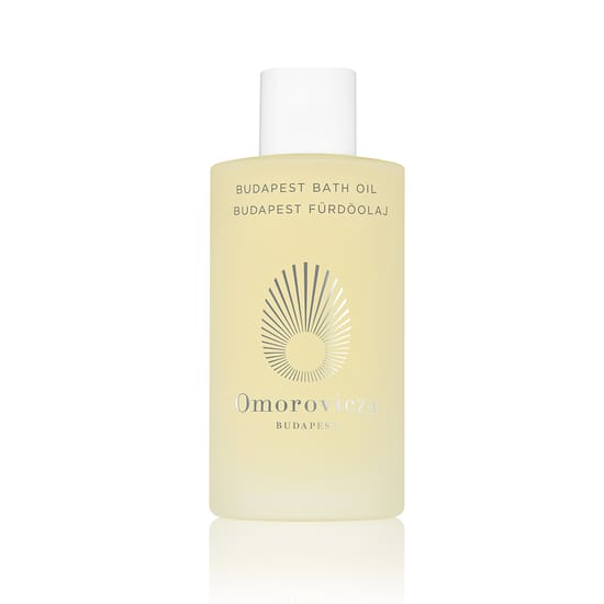 Стильная упаковка Omorovicza Budapest Bath Oil — премиальное масло для ванны Минималистичная бутылка Omorovicza Budapest Bath Oil для расслабляющего купания