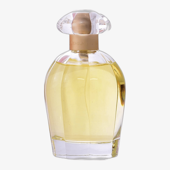 Original packaging of Oscar De La Renta So EDT fragrance Close-up of Oscar De La Renta So EDT fragrance bottle