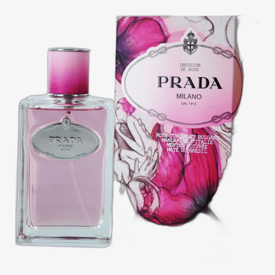 Бутылка Prada Infusion de Rose 2017 EDP вблизи