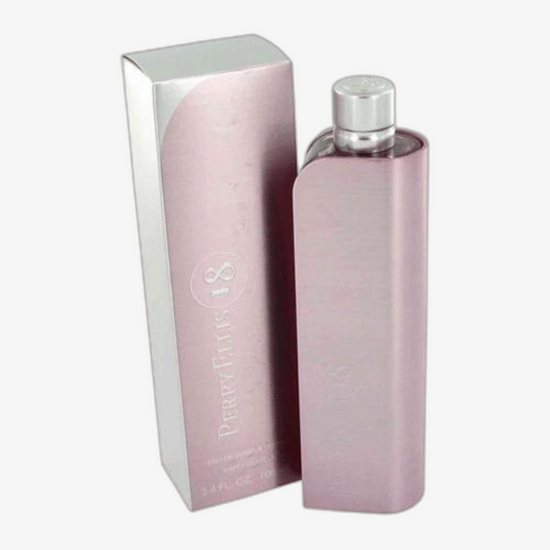 Флакон парфюма perry ellis 18 edp крупным планом