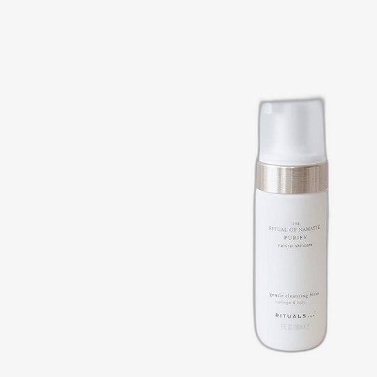 Purifying gentle cleansing foam for soft, refreshed skin
