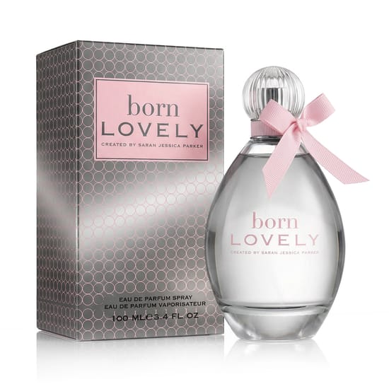 Флакон парфюма Sarah Jessica Parker Born Lovely EDP вблизи