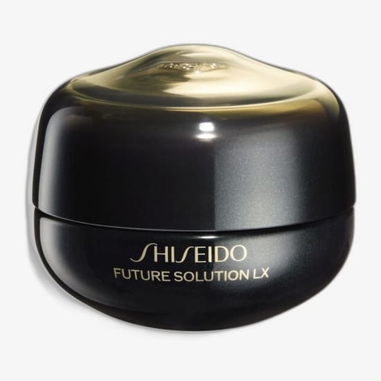 Shiseido Future Solution LX silma- ja huulekontuuri kreemi lähivaade – tekstuuri ja luksusliku koostise aktsent