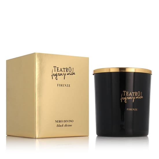 Elegant Teatro Fragranze Uniche Candle Black Divine in a Stylish Setting