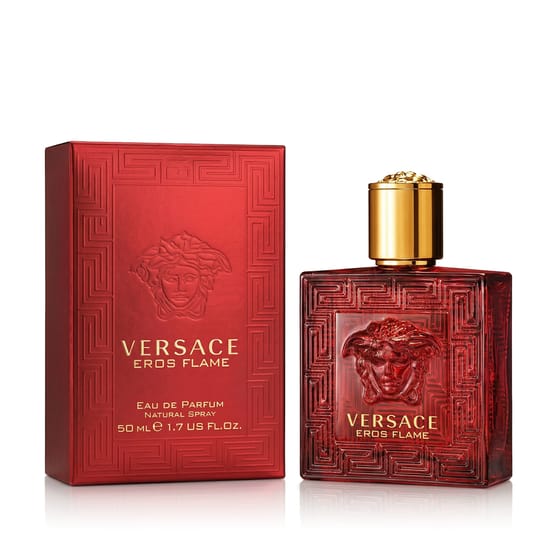 флакон Versace Eros Flame EDP крупным планом, детали флакона Versace Eros Flame EDP