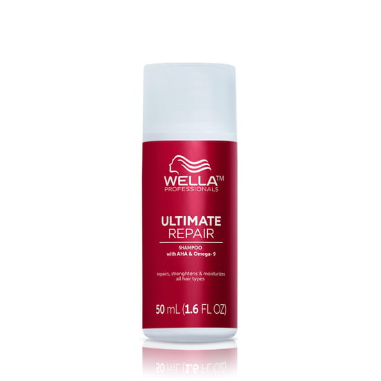 Флакон Wella ultimate repair shampoo для восстановления волос