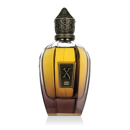 Xerjoff Aqua Regia Parfum parfüümipudel lähedalt fotografeeritud