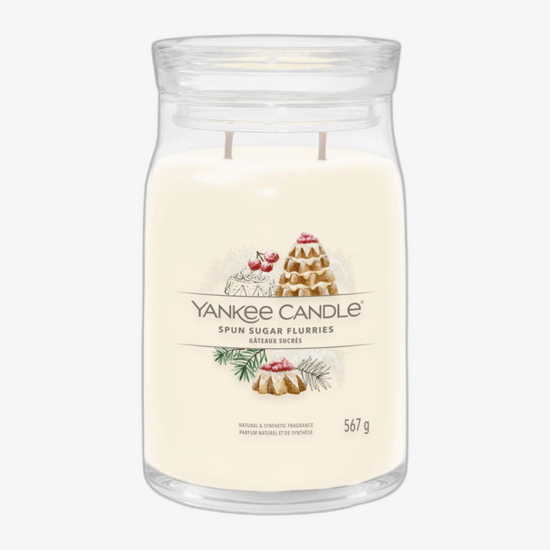 Close-up of Yankee Candle Classic Large Jar Candle Spun Sugar Flurries